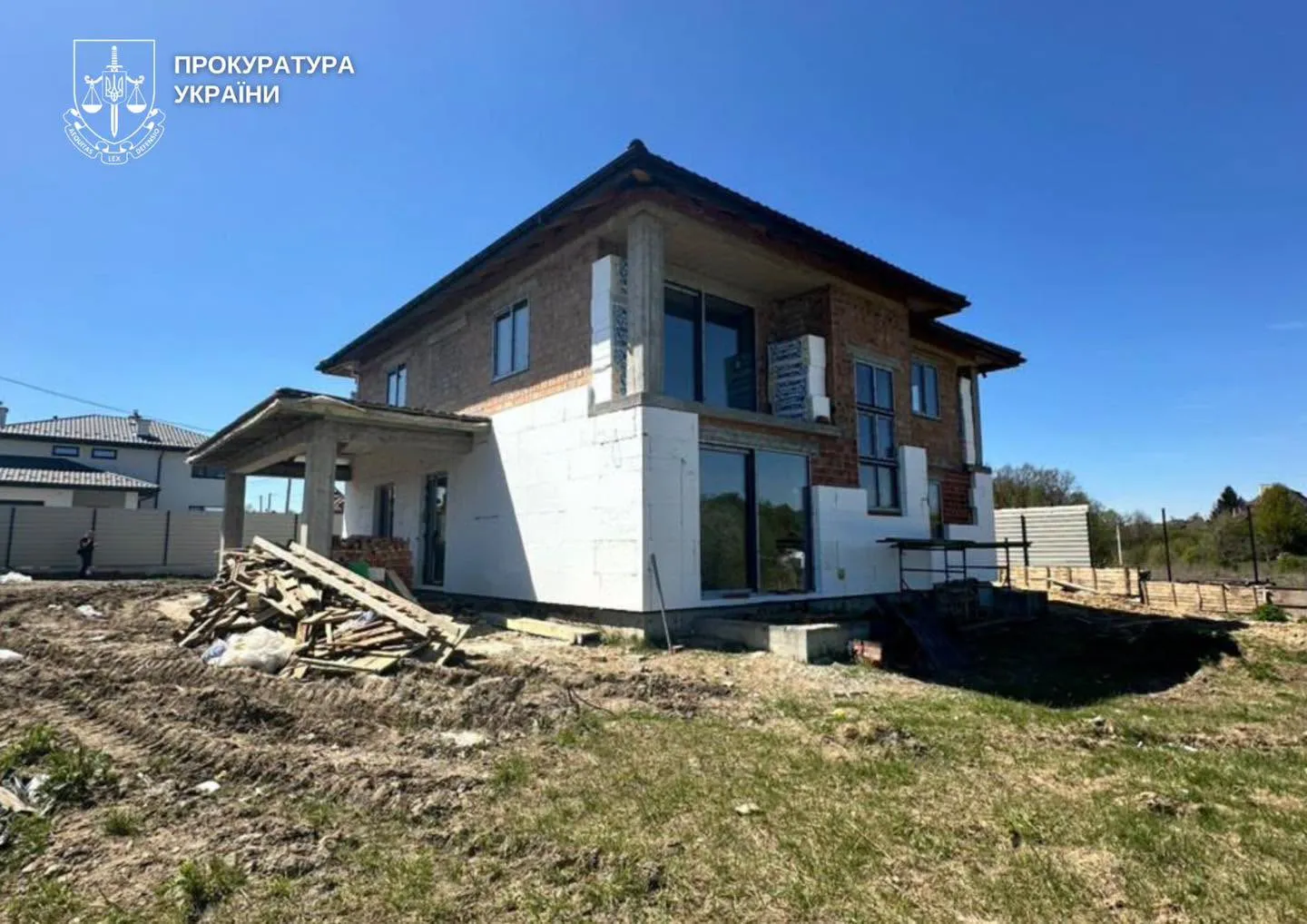На Волыни чиновник «Укрзализныци» направил 17 сотрудников на строительство своего дома