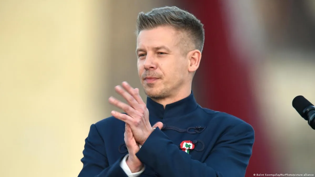 Головний суперник Орбана звинуватив спецслужби у шпигунстві