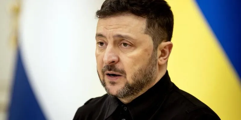 Зеленський запропонував спрямувати кошти Абрамовича на ППО України — The Guardian