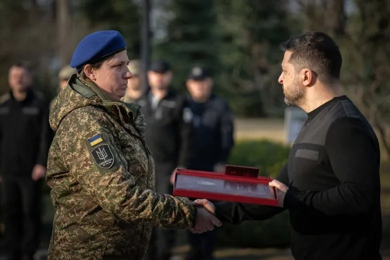 Жінка-герой Нацгвардії отримала звання Героя України