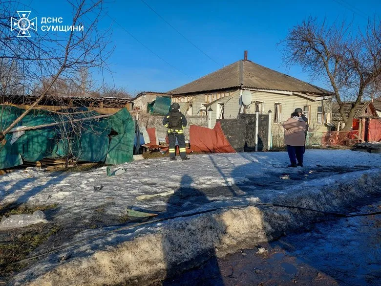 Троє постраждалих після обстрілу Глухова на Сумщині