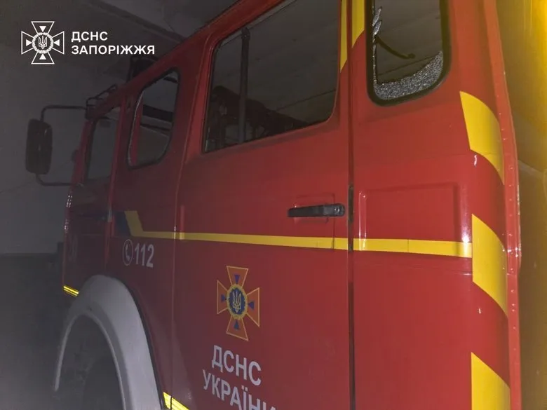 Окупанти вдарили FPV-дроном по автівці ДСНС на Запоріжжі, поранено рятувальника