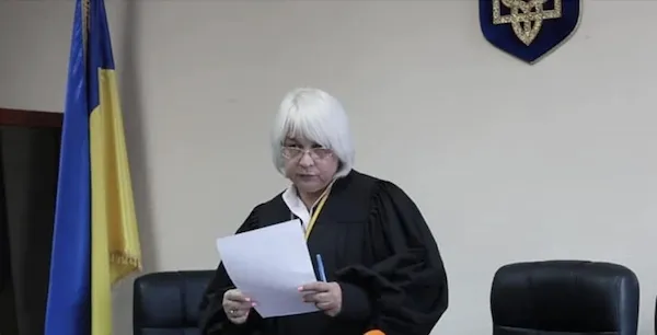 Звільнили суддю Печерського райсуду, яка зняла арешт з активів онлайн-казино Pin-Up