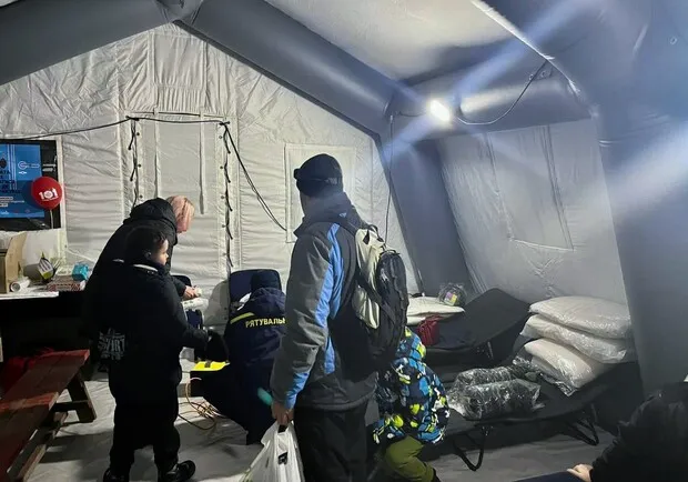 У Києві підготували понад 1 200 пунктів обігріву та незламності: де можна зігрітися і зарядити гаджети