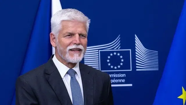 Президент Чехии пропустит муниципальные выборы из-за поездки за границу