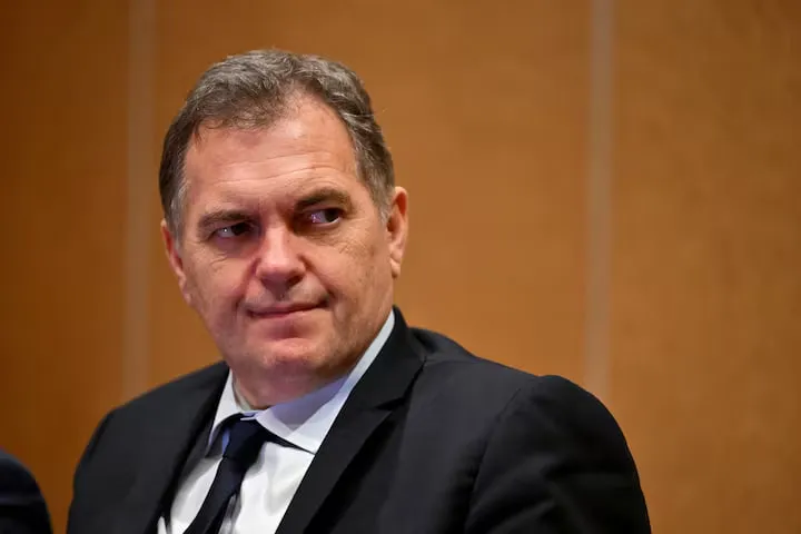 Франція заявила про десятки заблокованих суден у Перській затоці та Червоному морі