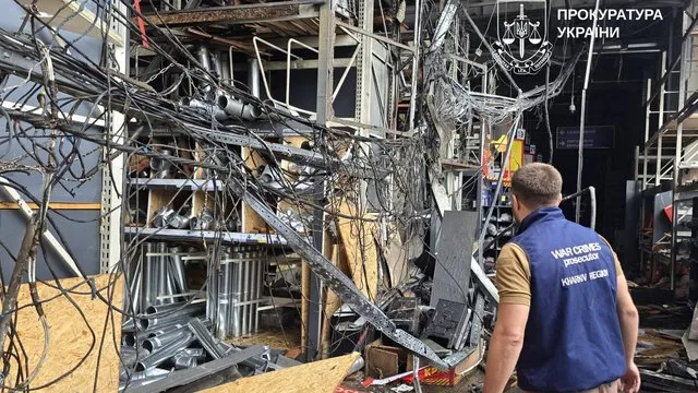 РФ атакувала торговельний центр у Харкові