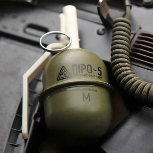 У київській школі учень заради лайків підірвав страйкбольну гранату – фото