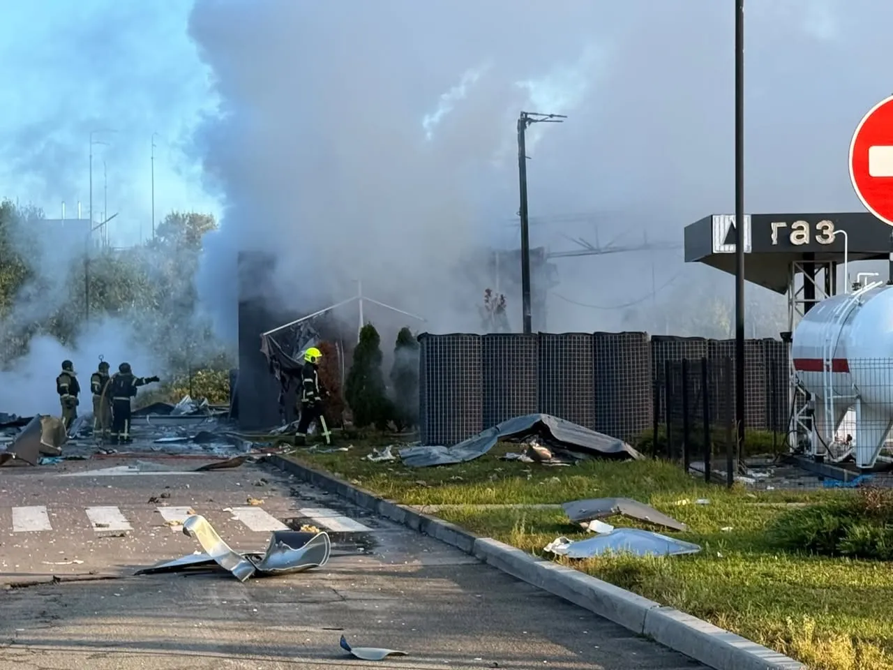 Photo: A Ukrnafta gas station in Kyiv has been completely destroyed following a Russian attack