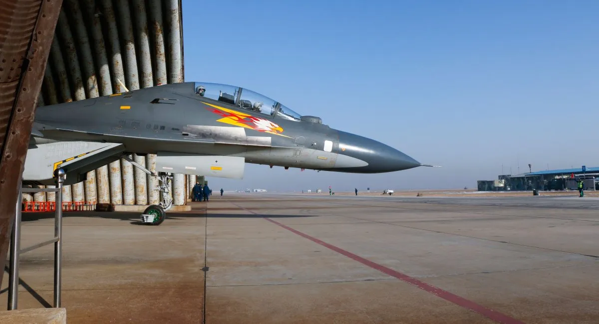 У бомбардувальному полку рф катапульта спрацювала у сховищі, екіпаж загинув