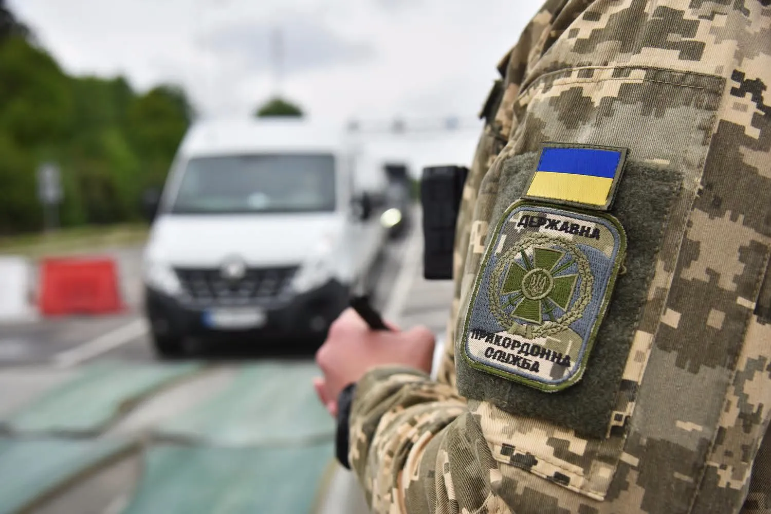 На границе с Польшей образовались очереди из автомобилей