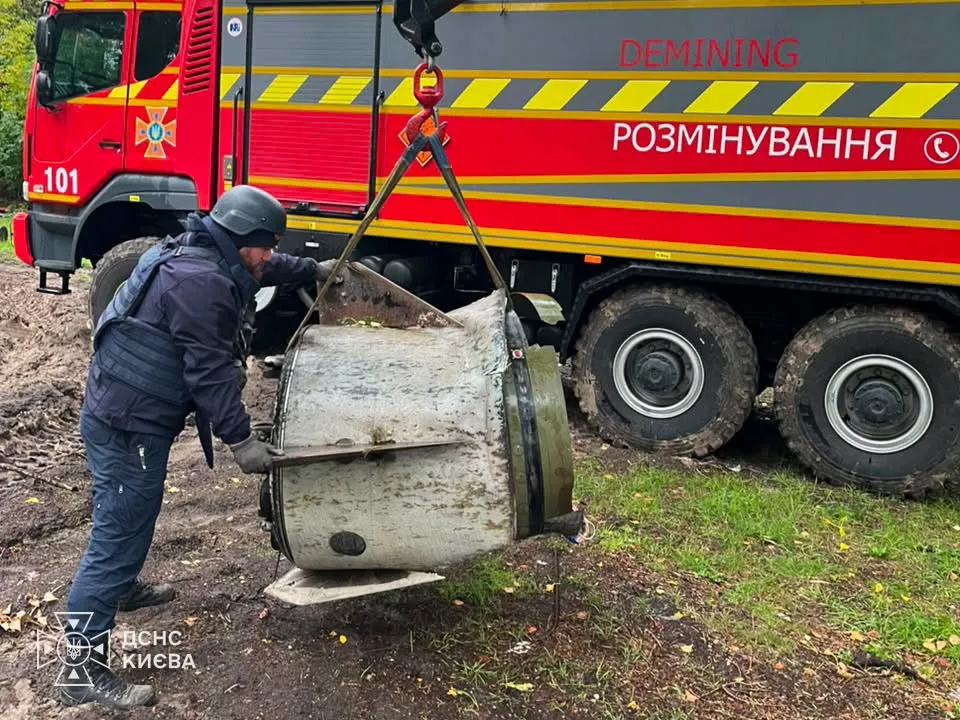Відео: У Києві вилучили російський Іскандер-М прямо із двору багатоповерхівки