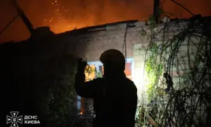 Видео: на Харьковщине оккупанты обстреляли склад с удобрениями