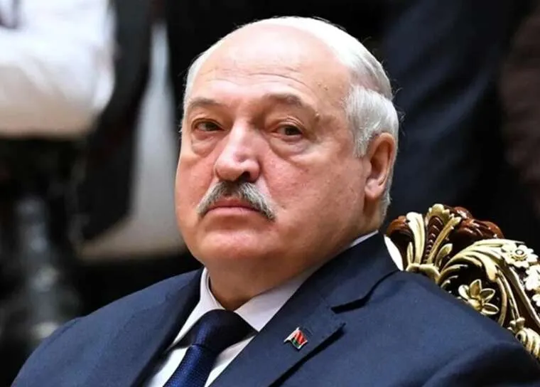 Лукашенко назвал удар по автобусу в Брянской области провокацией со стороны Украины