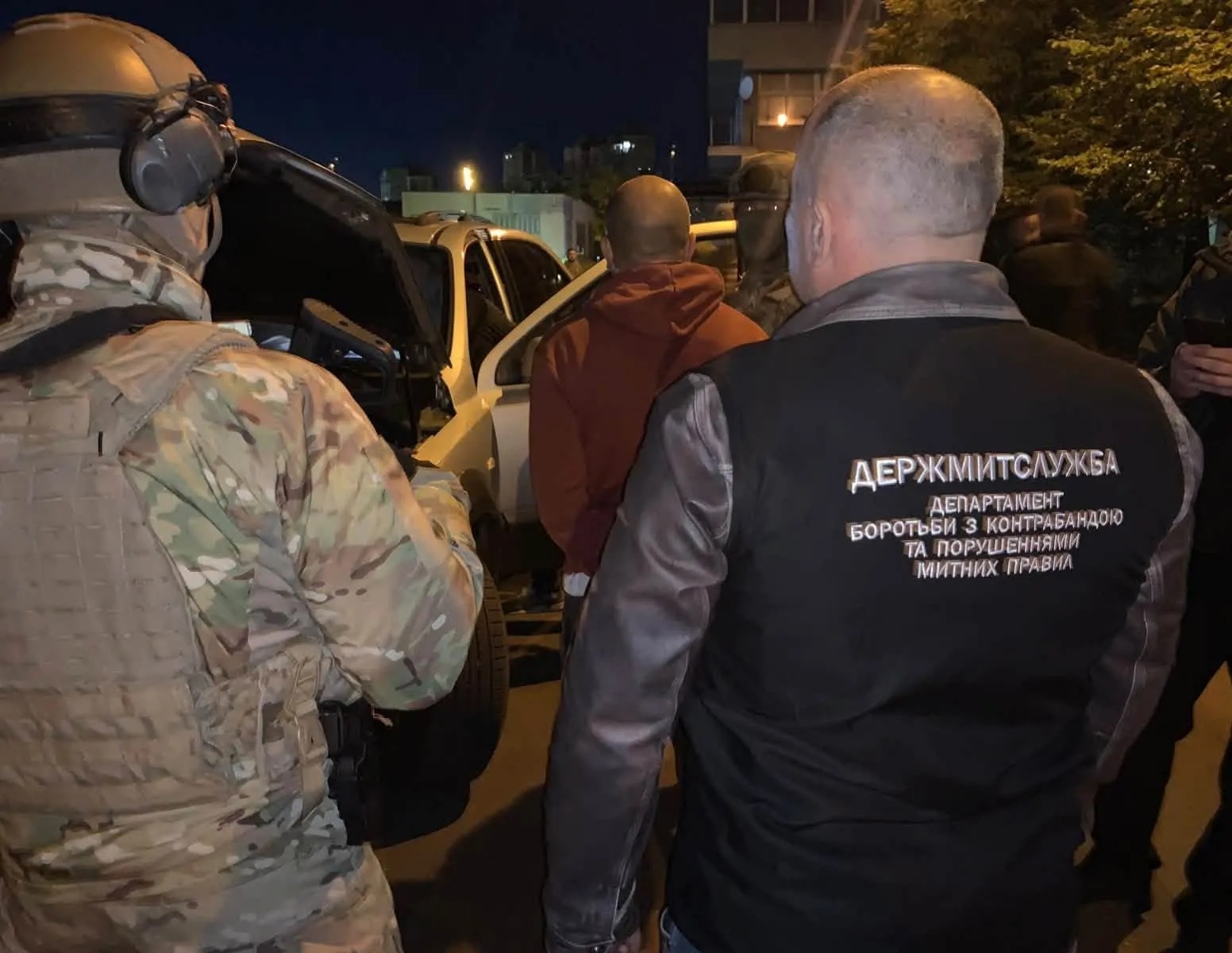 Правоохранители раскрыли схему продажи автомобилей, предназначенных для гуманитарной помощи, вместо их передачи ВСУ