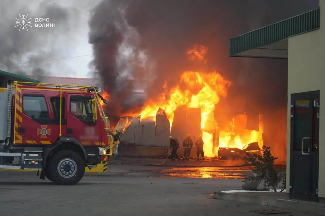 A fire was extinguished in Volyn after a strike on a business
