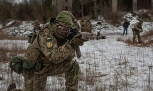 Обстріли Миколаївщини: окупанти вдарили по промзоні міста та селу Христофорівка