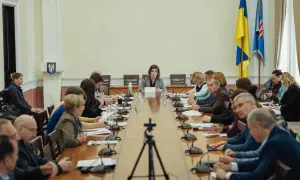 Рейтинг «Евросолидарности» догоняет «Слугу народа» в Киеве