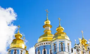 What religious holiday is celebrated in Ukraine on May 4?