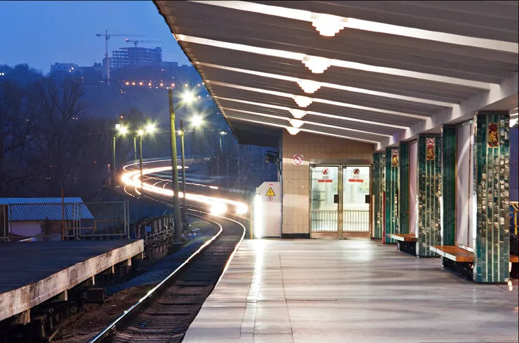 На станції метро «Гідропарк» відкриють додатковий вестибюль на Водохреще