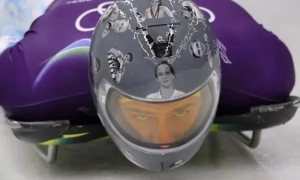 Українська санкарка провела акцію на підтримку Гераскевича на Олімпіаді