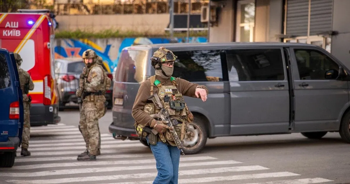Полицейская Анна Дудина не смогла вызвать скорую помощь во время перестрелки в Киеве