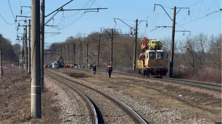 Wires caught fire on a railroad bridge in the Poltava region