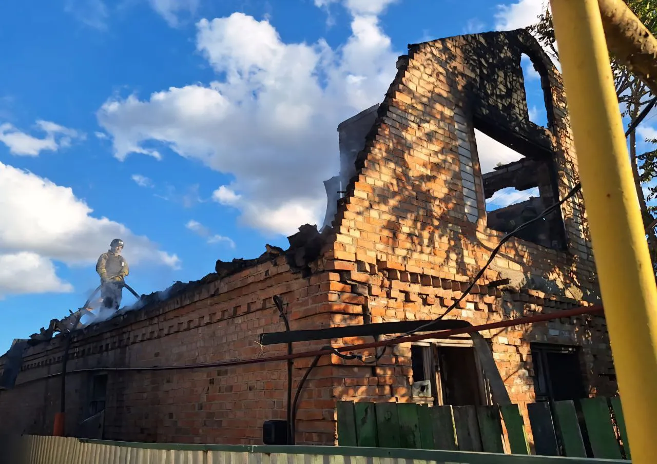 Росіяни вдарили по п'яти районах Дніпропетровщини з артилерії, задіяли КАБи та дрони Росіяни вдарили по п'яти районах Дніпропетровщини з артилерії, задіяли КАБи та дрони