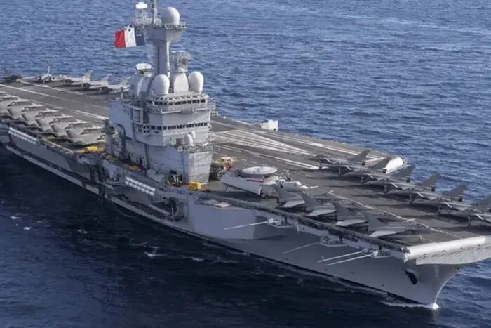 Російський дрон наблизився до авіаносця Франції у Швеції