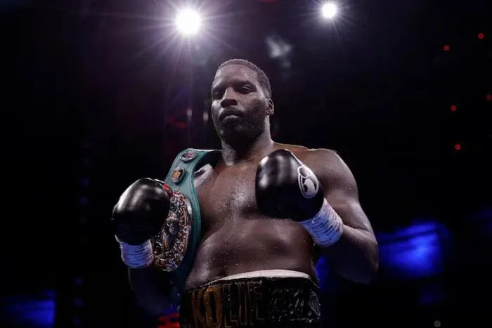 Британський боксер Околі провалив тест перед поєдинком з Йокою