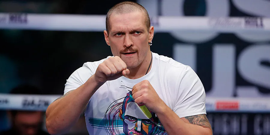 Усик назвав фаворита бою Вордлі — Дюбуа
