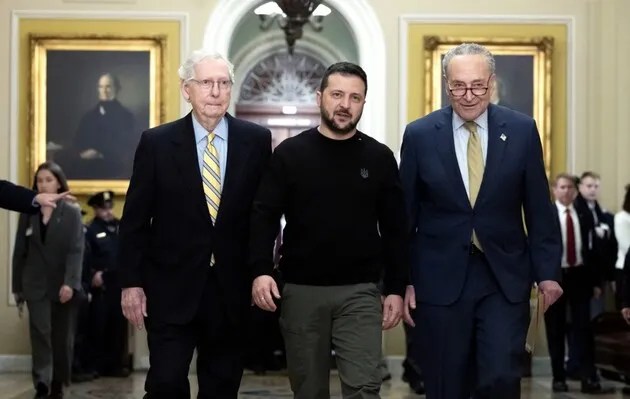 Зеленський закликав сенаторів США тиснути на Трампа щодо зброї та розвідданих для України, — Axios