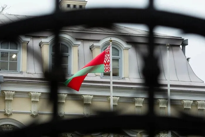 Литва вызвала белорусского дипломата из-за зондов в небе