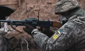 На Луганщине оккупанты заставляют людей идти на «референдум» за еду