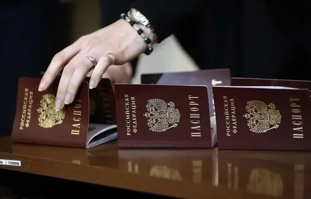 Russians are flocking to the islands of Vanuatu and Nauru in search of second citizenship