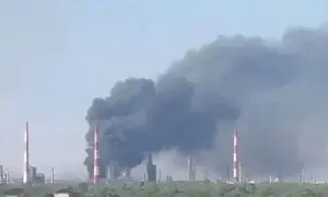 Криголам Ноосфера завершив рекордний антарктичний сезон