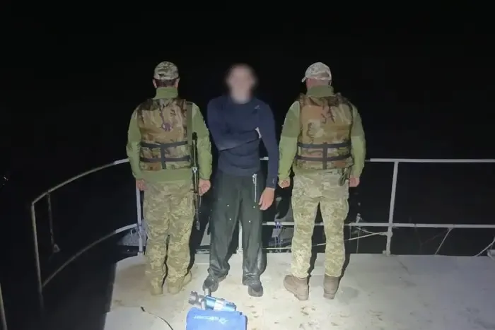 До Молдови через Дністер чоловік намагався дістатися на акваскутері