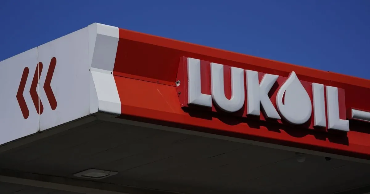 Російський «Лукойл» продасть закордонні активи компанії Gunvor