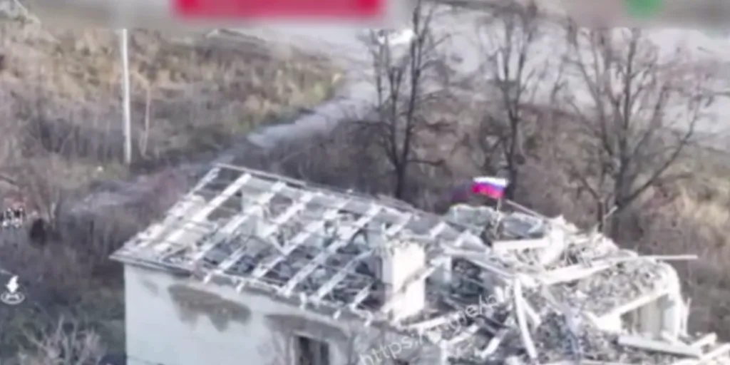 Окупанти підняли прапор у Вовчанську але ненадовго – відео