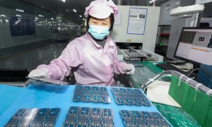 Ілон Маск об’єднає Neuralink і робота Optimus: майбутнє — з кіберкінцівками