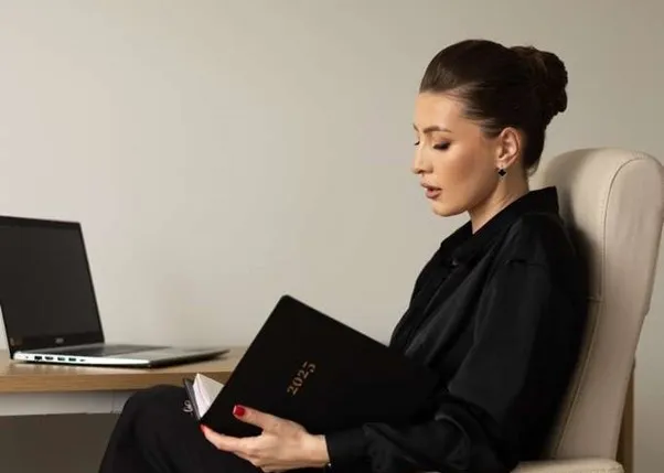 Мова, що лікує: як Вікторія Качур змінює правила гри в освіті Мова, що лікує: як Вікторія Качур змінює правила гри в освіті