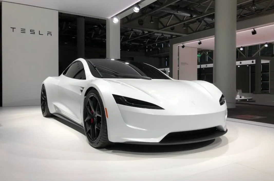 Tesla здає авто в оренду через падіння продажів