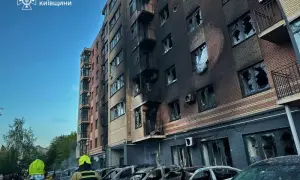 Российские террористы ударили ракетами по остановке в Херсоне, есть погибшие