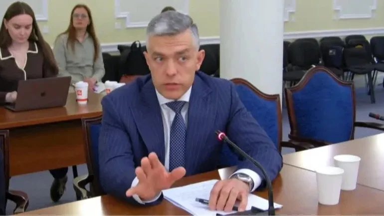 Мудра позвонила в HR-агентство, и Гладишенко попал в шорт-лист «Сенс Банка»