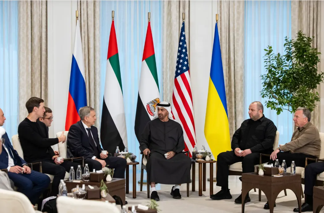 Фото: з'явились кадри з другого раунду переговорів Україна–США–РФ в Абу-Дабі