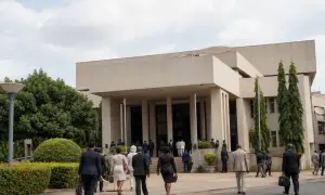 南非拉文德山枪击案致5人死亡——TimesLIVE