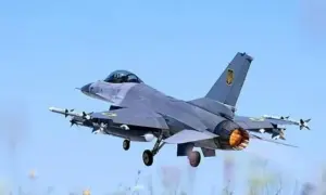 На Чернігівщині після обстрілів РФ спалахнула масштабна лісова пожежа
