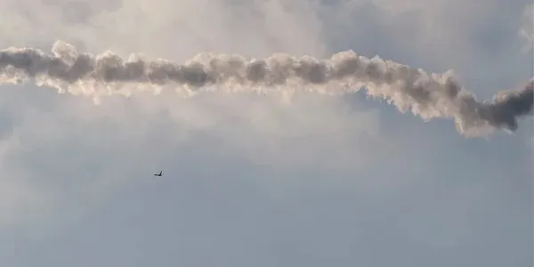 Видео: Россия атаковала офисный центр в Днепре, есть пострадавшие