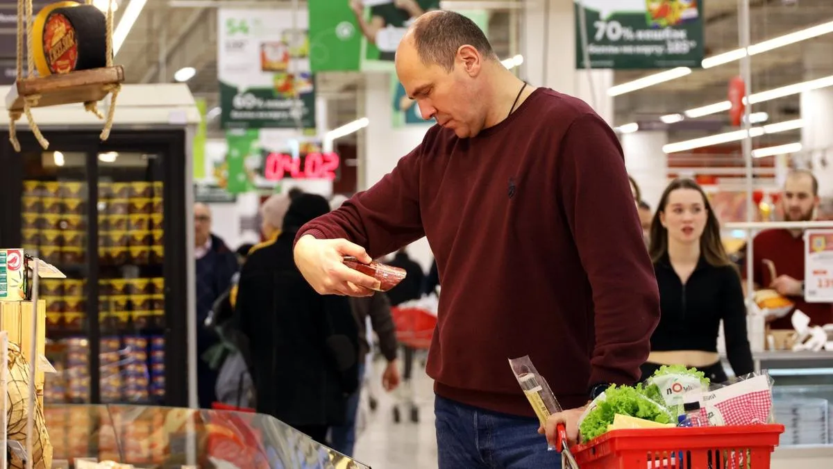 Статистика показала, що росіяни через санкції почали менше їсти