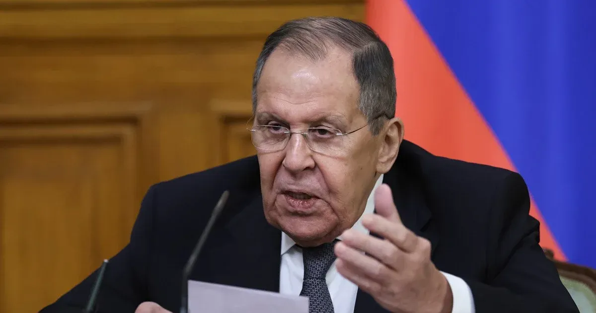 Лавров відреагував на слова Макрона про розмову з Путіним